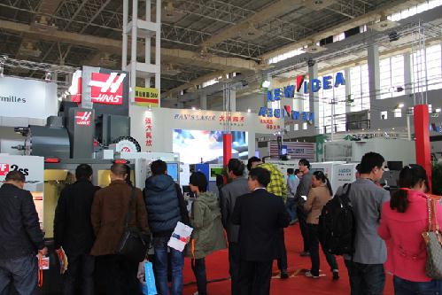 ��ʮ�Ľ��й����ʻ�е��ҵչ�����Ļ